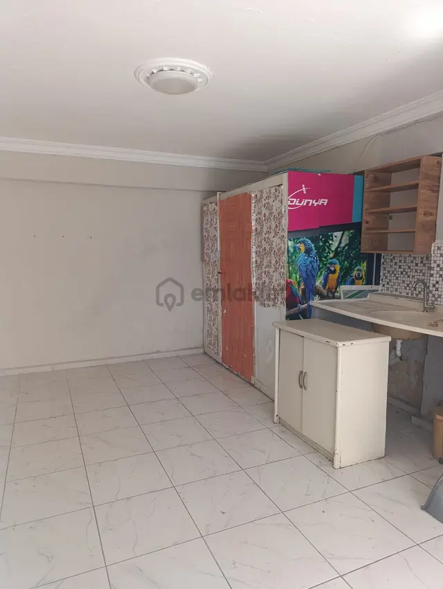 Demetten Yeşilyurtta Okul Ve Pazar Yanı Kiralık Dükkan 2