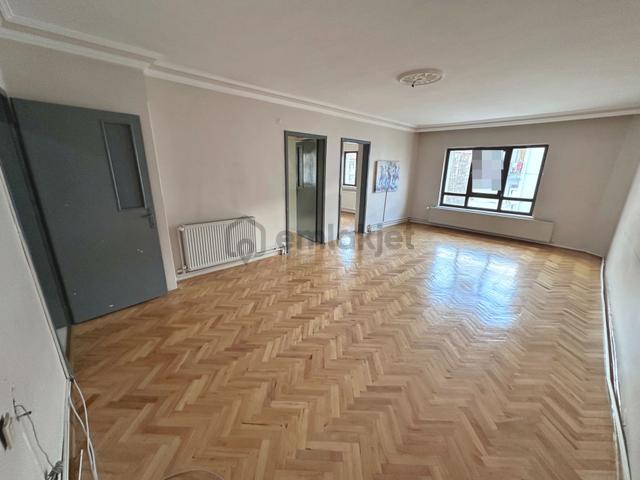Abidinpaşa Mahallesi Ara Kat Ön Cephede Geniş 3+1 Satılık Daire 4