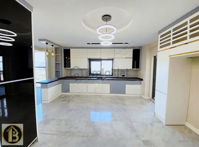 Beylerbeyi'nde Satılık 5,5+1 Ultra Lüks Daire 2