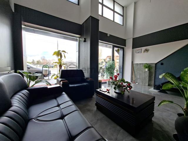 Gazi Yakup Satar'da Satılık 250 M2 Prestijli Ticari Gayrimenkul. 2
