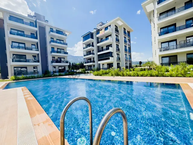 Bu Fiyata 2+1 Yok / Doğalgazlı, 140 M2 / Kendine Ait Bahçesi Var 1