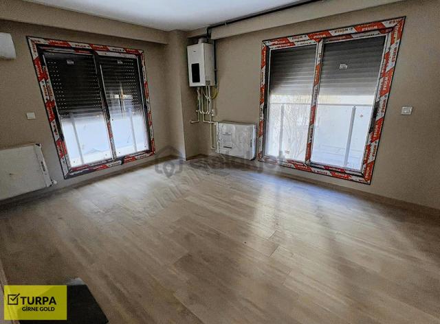 Bahçelievler'de Krediye Uygun Sıfır Bina 1+1 Ön Cephe Daire 5