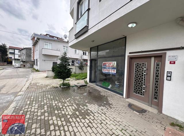 Sultanbeyli Göletin Dibinde De Satılık 100 M2 Depo Dükan 4