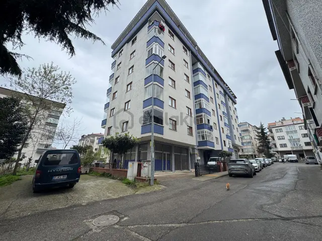 Trabzon Toklu'da 285m2 Satılık Dükkan 2