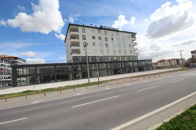 Aksaray Küçük Bölcekde Neşehir Yolunda Kiralık Dükkan 3