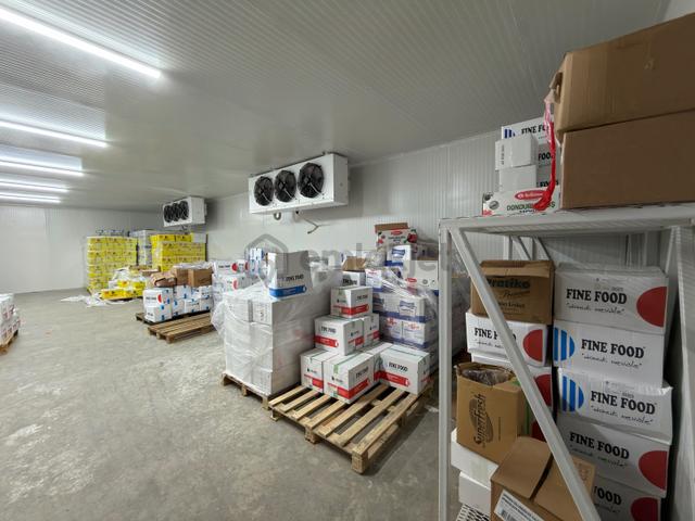 Gıda Borsası İçinde Büyük Tip 400m2 Kapalı Alan 3 Katlı Dükkan! 5