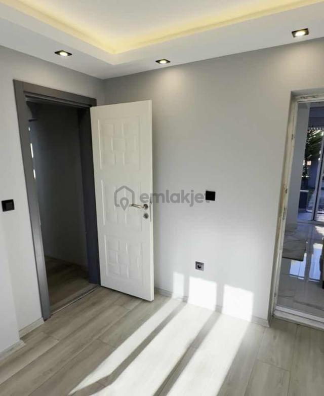 Remax Saraç'tan Engiz Sahile Yürüme Mesafeli Müstakil Villa ! 4