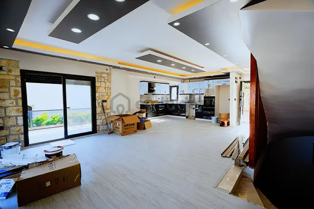 Yeni Foça Burnucunda Deniz Manzaralı, Tripleks Villa! 2
