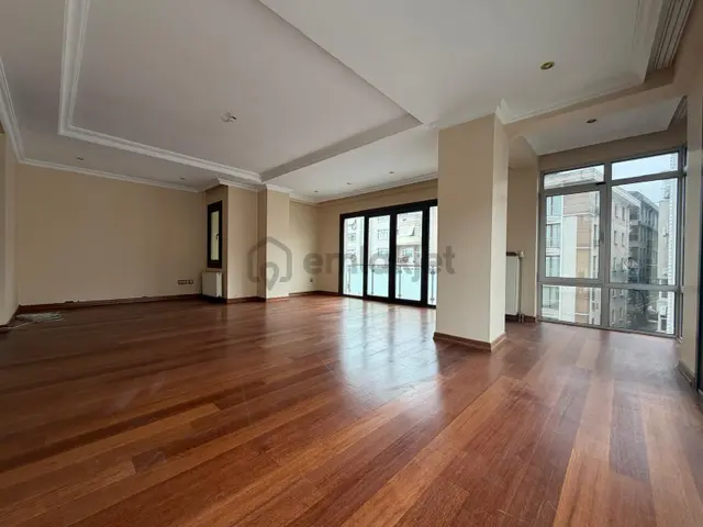 Bahçelievler Yayla'da Genç Binada 360m2 7+2 Lüks Dubleks 3