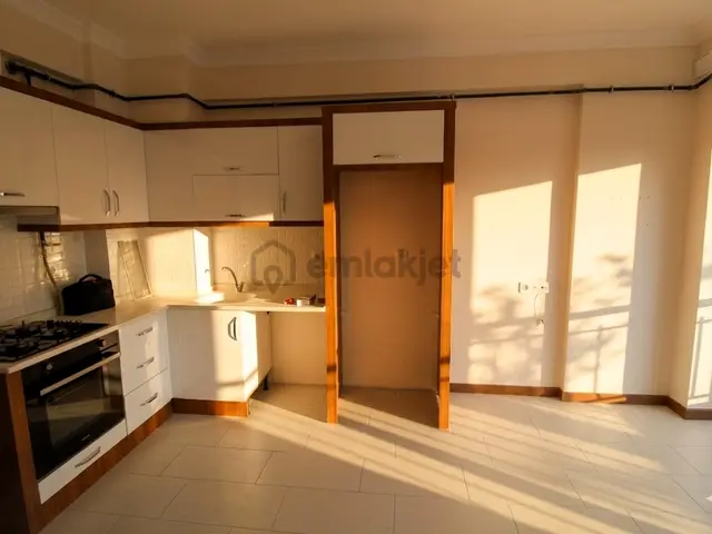 Savaştepe Cad.yakını Ara Kat Asansörlü 1+1 Kiralık Daire 1