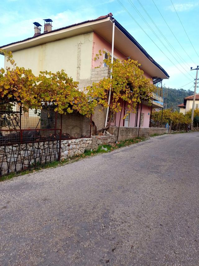 Burdur Bucak Kocaaliler-pazar Mahallesi Satılık Arsa Ve Ev 4