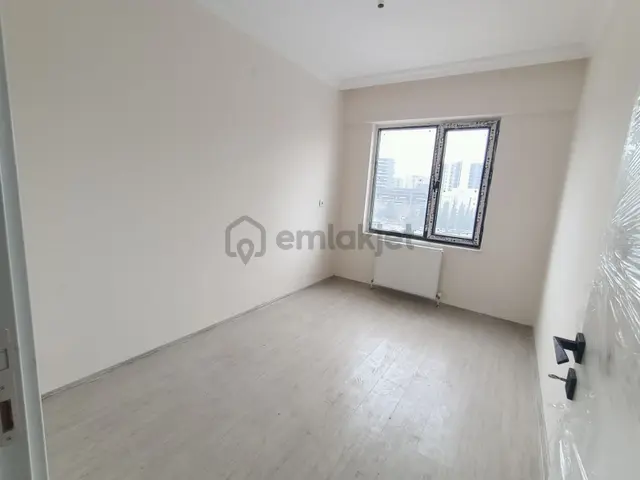 Malatya Caddesinde Satılık 3+1 Arakat 117 M² Lüx Ofis 5