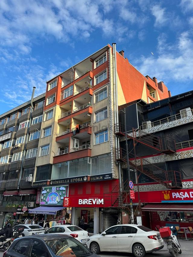 Merkezi Konumda Şirinevlerde 4+1 125m2 Daire 5