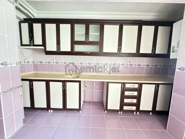 Lider Emlak'tan Güneşevler'de 2+1 Satılık Daire 2