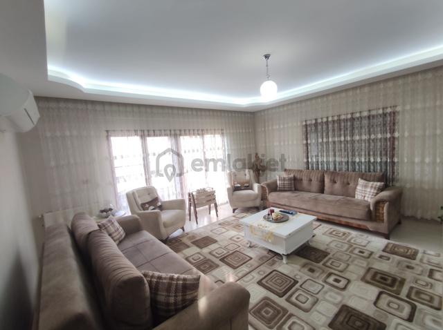 Q'zen Den Pazaryeri Arkasında Site İçerisinde 135 M2 3+1 3
