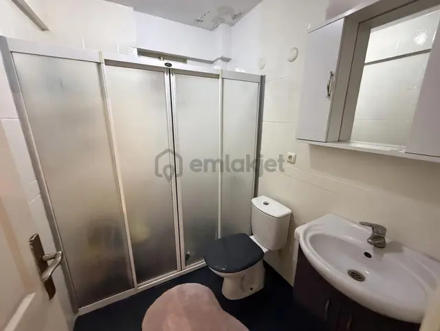 Hastaneye 200 Metre Mesafede Ara Kat 2+1 Kiralık 5