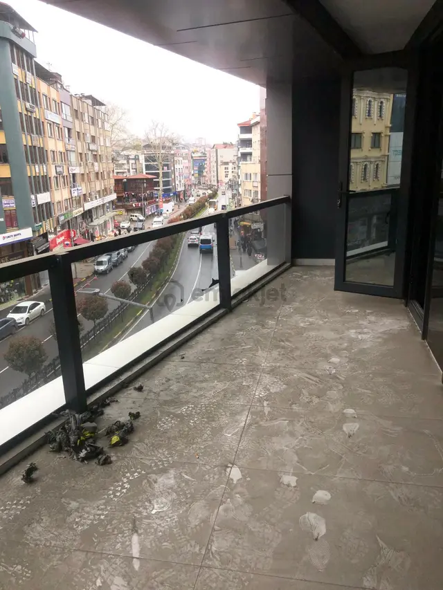 Trabzon Meydan Köstereli İş Merkezi Kiralık 120 M2 Ofis 3