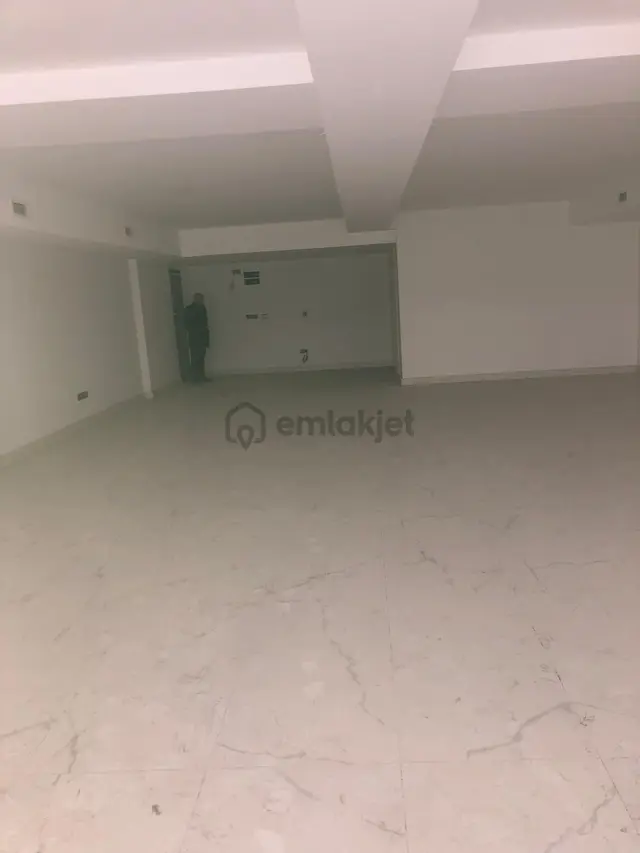 Trabzon Meydan Köstereli İş Merkezi Kiralık 120 M2 Ofis 2