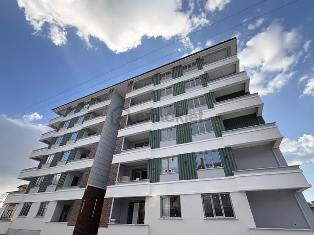 Kumköprü Mah.de Ara Kat, Ferah Ve Aydınlık Sıfır 3+1 Daire ! 1