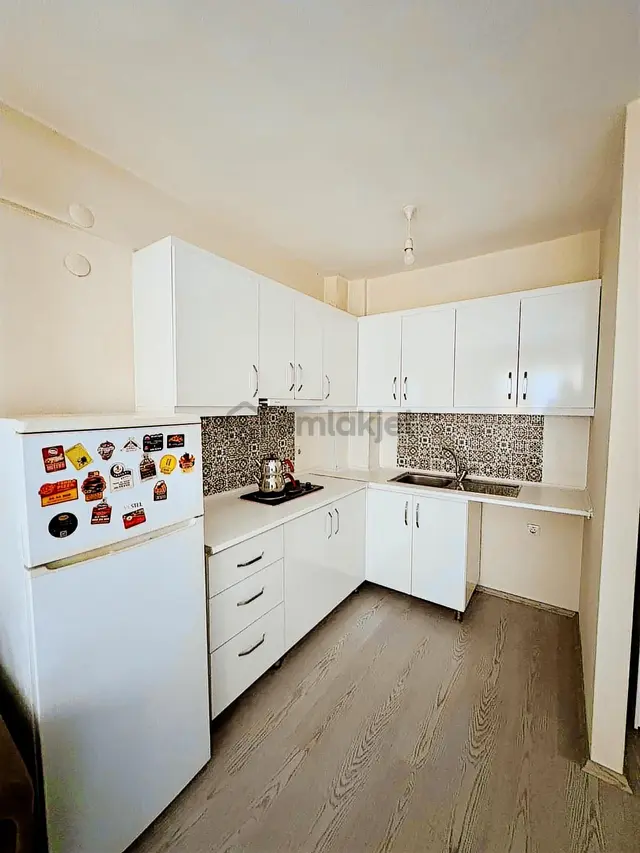 Garanti Emlaktan Üniversite Yanı Satılık 1+1 Full Eşyalı Daire 3