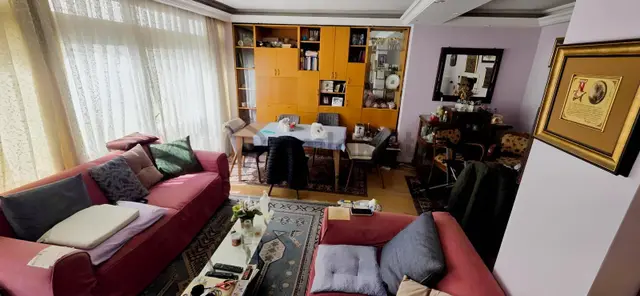 Karşıyaka Alaybeyde Sahil Yakını 3+1 Daire 2
