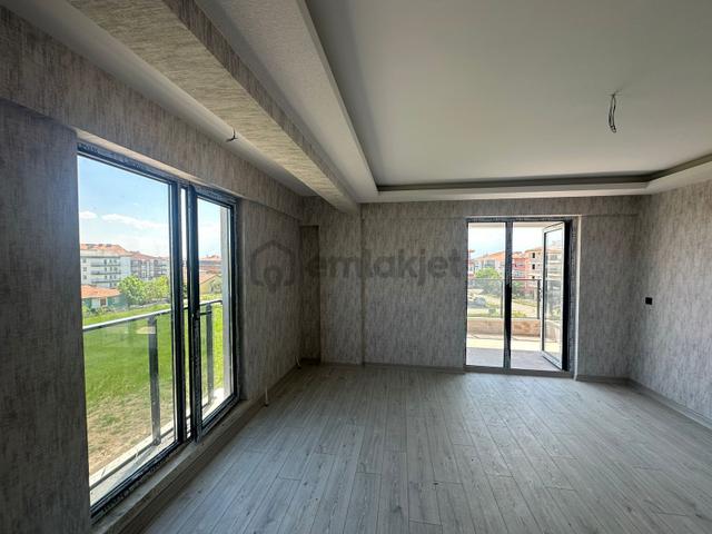 Truva,dan Akyurt Yaşiltepe Mha.. Satılık 3+1 Mükemmel Lokasyonda 3