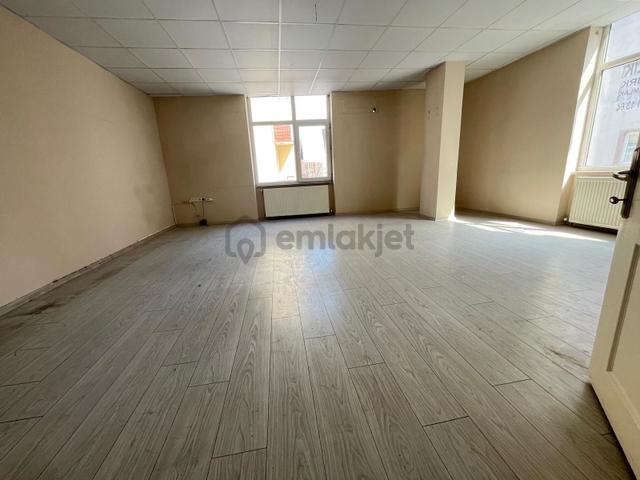 Loft'tnkemalpaşa Ma Kiralık Metrobüse Yakın4katlı 520m2 İş Yeri 4