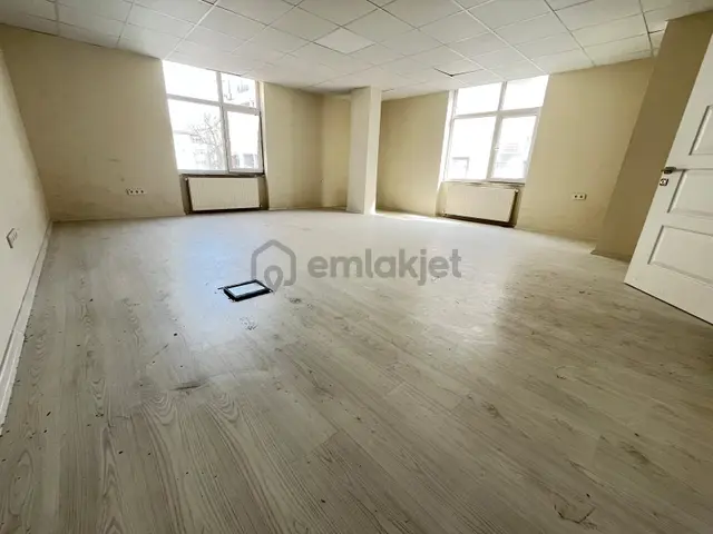 Loft'tnkemalpaşa Ma Kiralık Metrobüse Yakın4katlı 520m2 İş Yeri 1