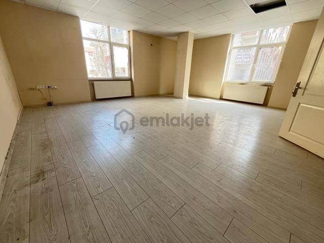 Loft'tnkemalpaşa Ma Kiralık Metrobüse Yakın4katlı 520m2 İş Yeri 3