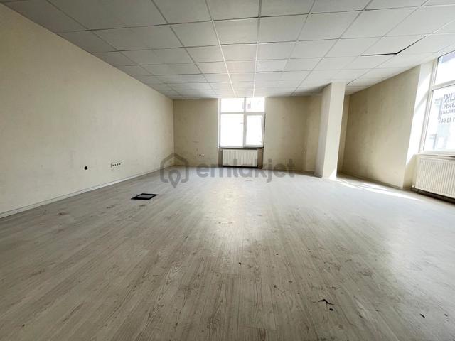 Loft'tnkemalpaşa Ma Kiralık Metrobüse Yakın4katlı 520m2 İş Yeri 2