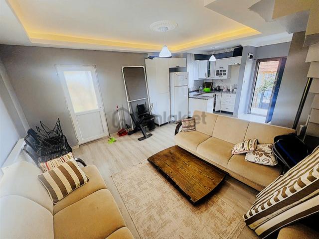Re/max Kıyı ' Dan 3+1 Müstakil Geniş Bahçeli , Eksiksiz Villa ! 5