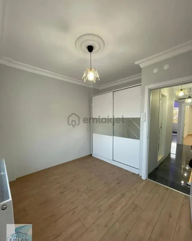 Bandırma Mavi Emlaktan Günaydın Mahallesinde 2+1 Satılık Daire !!! 3