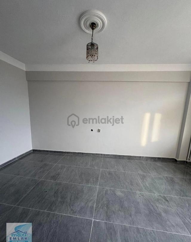 Bandırma Mavi Emlaktan İşlek Ana Cadde Üzerinde Deniz Manzaralı Satılık Ofis 3