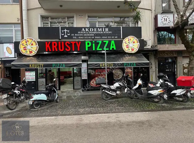İzmit Çarşının Kalbinde Yürüyüş Yolunda Kiracılı 2+1 Daire 4