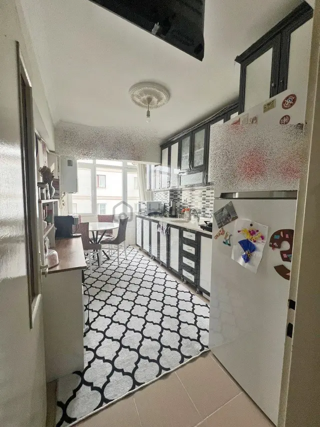 Gamze Emlak'tan Malazgirt'te ^bulvar Cephe^ara Kat Yapılı Daire! Gamze Emlak'tan Malazgirt'te ^bulvar Cephe^ara Kat Yapılı Daire!