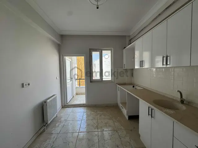 İnegöl Alanyurt Cumhuriyet Mah.2+1,90m2,3.kat,satılık Daire 1