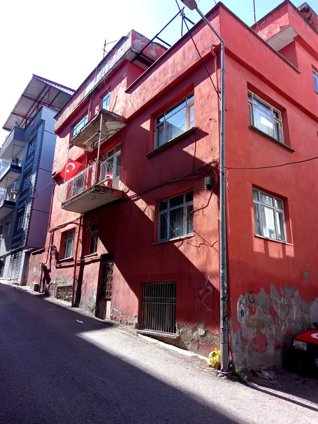Bursa Yıldırım Baruthane Mahallesinde 3 Katlı Satılık Müstakil Bina 5