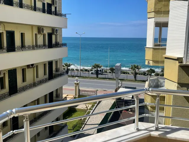 Alanya Mahmutlar’da Denize Sıfır Site İçerisinde Yatırım Fırsatı! 1