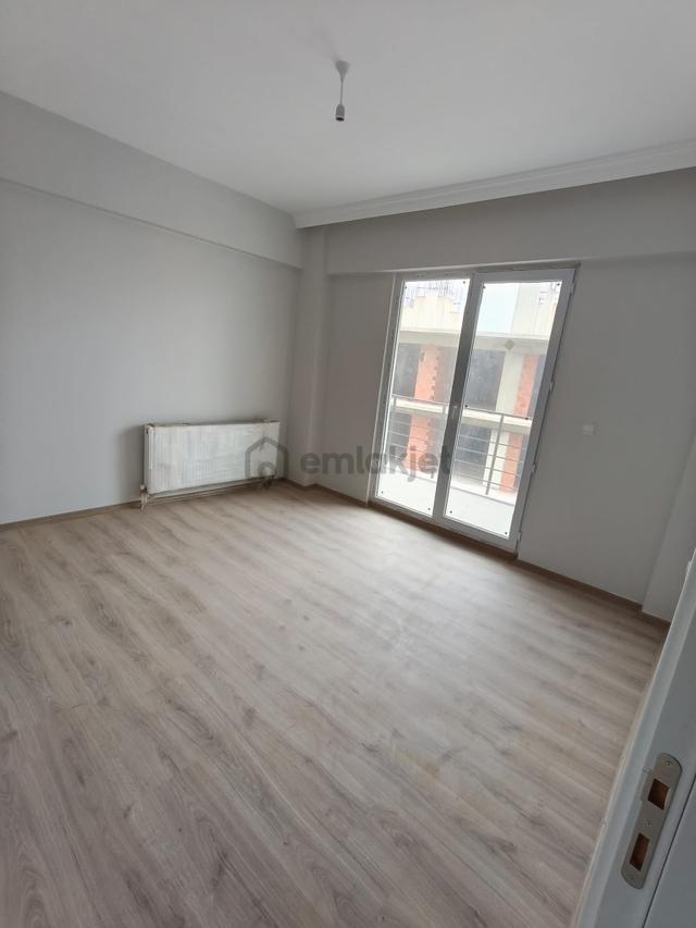 Afyon Susuzda Satılık 3+1 Daire 4