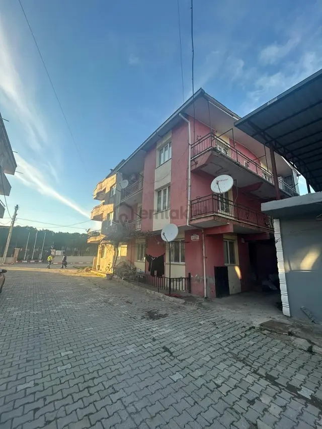Sütçülerde Komple Satılık Bina 5daire