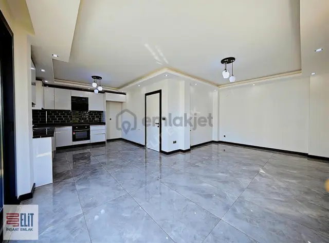 Havuzlu Sitede Lüks Villa 4
