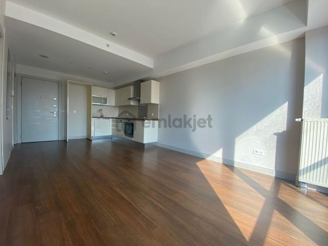 İstanbul House'dan Sur Yapı Corridor'da Peyzaj Manzaralı 1+1 3