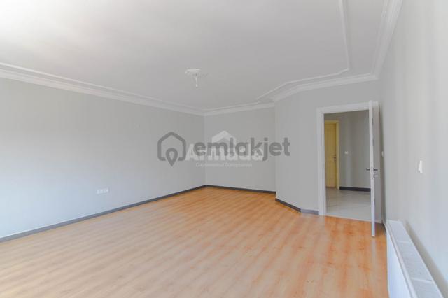 Kuşadası Merkezde Doğalgazlı 3+1 Satılık Daire Kuşadası Merkezde Doğalgazlı 3+1 Satılık Daire