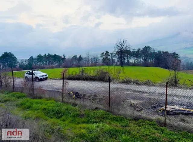 Sakarya Geyve Çay Mah. 860 M² Arsa Konteyner + Su Havuzu 2
