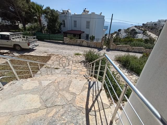 Gümüşlükte Özel Kum Plajlı Sitede Deniz Manzaralı Satılık Villa 5