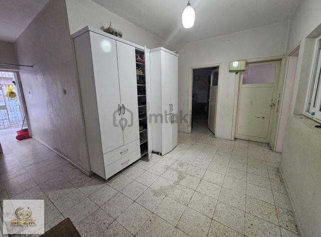 Gülpınar Mh Kapalı Salı Semt Pazarına Yakın 188 Mt 3 Katlı Ev 5