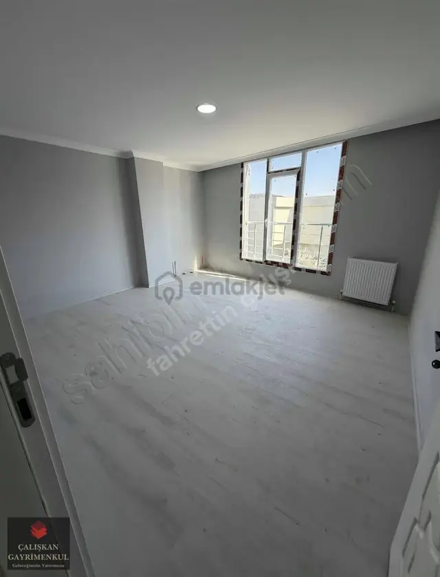 Arnavutköy De Satılık Sıfır 2+1 100 Metre Ara Kat Daire 1