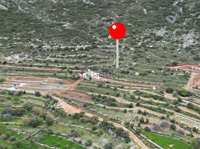 Joker: Söğüt Bahçeli Yerleşim Alanında Denize 3 Km Tarla 3