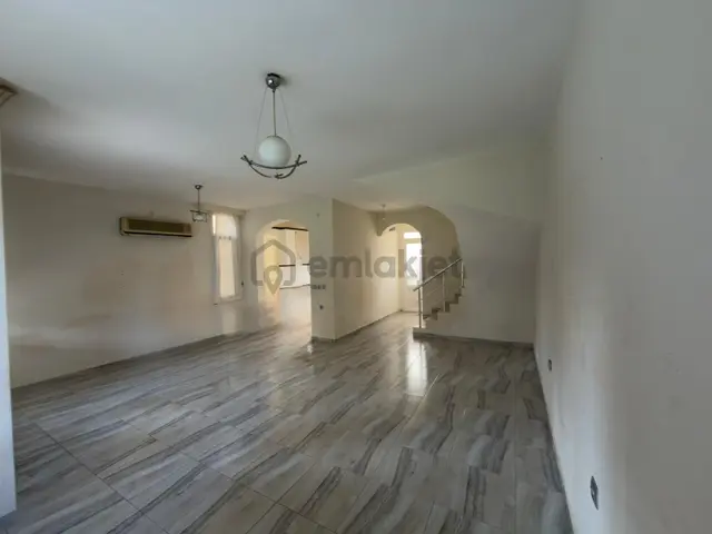 View Tece'de Denize Yakın, Ferah Ve Modern: Tece’de Kiralık 4+1 Triplex! 3