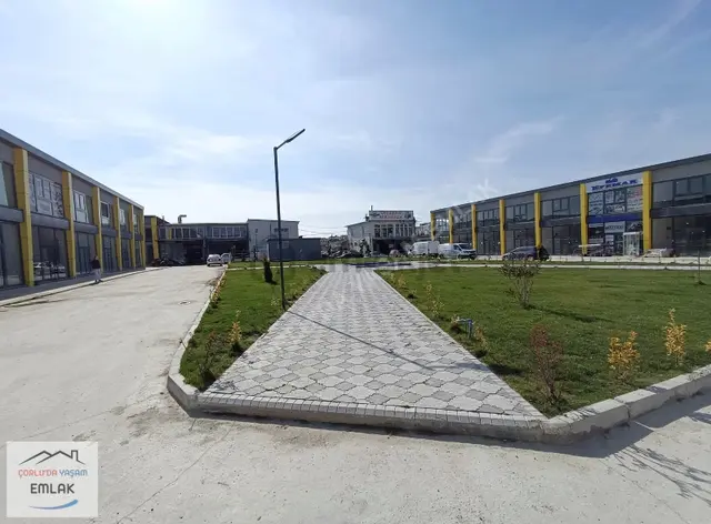 Çerkezköy'de Satılık 150m² Ticari Dükkan 2